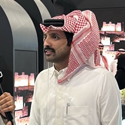 alqarqah_f's profile picture. 📍بين الشعر والاعلام