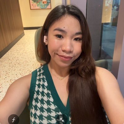 Adelleee_23's profile picture. f off