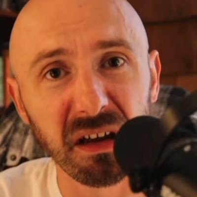 playintr4ffic's profile picture. MacBook Pro Violator