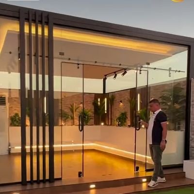 VewfsnWDBBjcK1U's profile picture. 1 - تركيب زجاج سيكوريت والمنيوم. 
2 - زجاج لواجهات المنازل, 
الفلل والمحلات التجاريه. - كباين الشاور والحواجز. 
4- شبابيك وابواب المنيوم باعلي التصاميم والالوا