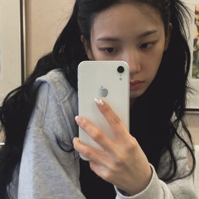 Karinua_'s profile picture. “Hot Mess” They said.
Tante H0t : https://t.co/34FPRX8V1v