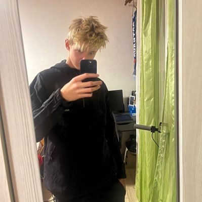 Gregiss1212's profile picture. 
