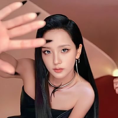 Jsychi_'s profile picture. ⬇️STREAM #EYESCLOSED BY JISOO & ZAYN⬇️