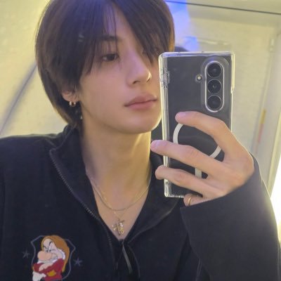 lmtonmi's profile picture. 