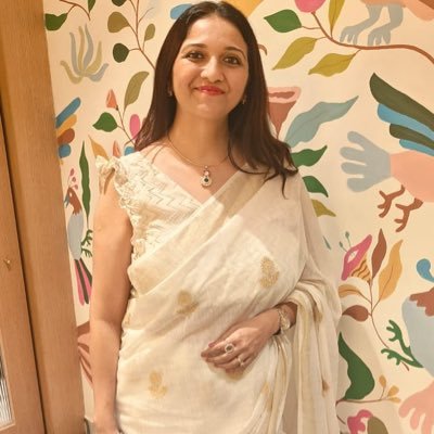 oxymoronic_me's profile picture. Some of my thoughts are illegal. The rest are useless. The Fountainhead. Tennis. Dostoevsky. Kindle lover. Altaf Raja fan.