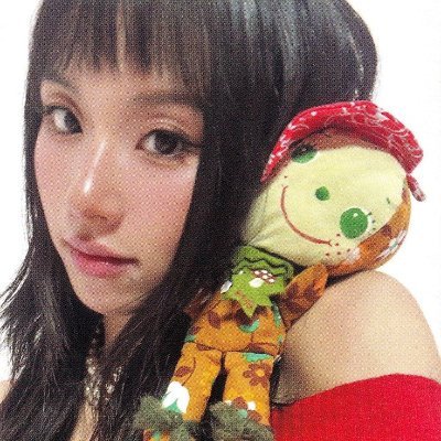 gae4ju's profile picture. ™ 🍓 ∵ works on @archivesju