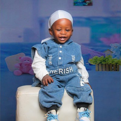 DAderoba's profile picture. ✍️ Blogger | 🚀 Content Creator | Fresh takes on tech, life & vibes ,New drops weekly