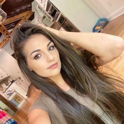 lillyheyb808's profile picture. Old account goth blocked