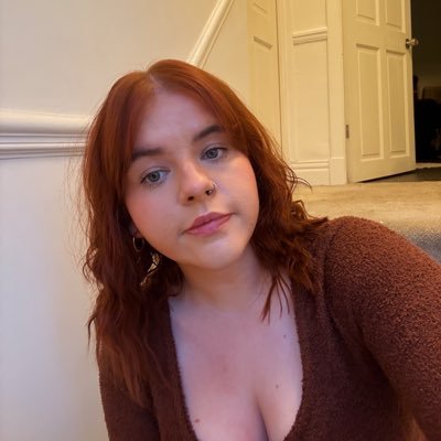 clrfp's profile picture. ♊️ • (she/her)