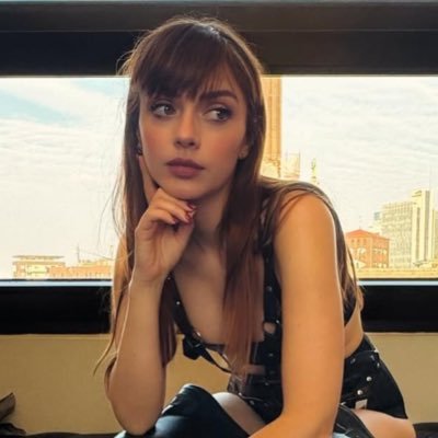 voguesangio's profile picture. haven't any of you ever had a dream ?