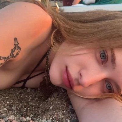 tentiiijpg's profile picture. 19 / professional yapper