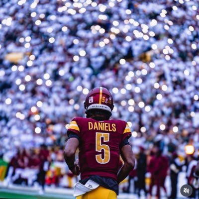 hesiimorant's profile picture. 𝙣𝙤𝙩 𝙞𝙢𝙥𝙚𝙧𝙨𝙤𝙣𝙖𝙩𝙞𝙣𝙜 𝙖𝙣𝙮𝙤𝙣𝙚 | 𝙏𝙪𝙧𝙣 𝙉𝙤𝙩𝙞𝙨 𝙊𝙣 • @lakers • 𝙖𝙘𝙚 𝙗𝙖𝙞𝙡𝙚𝙮 𝙚𝙣𝙩𝙝𝙪𝙨𝙞𝙖𝙨𝙩