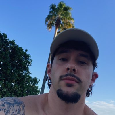 kiliaxn's profile picture. I'm just thinking about in my endless summer fucking vacation but at the moment I think it's something beautiful