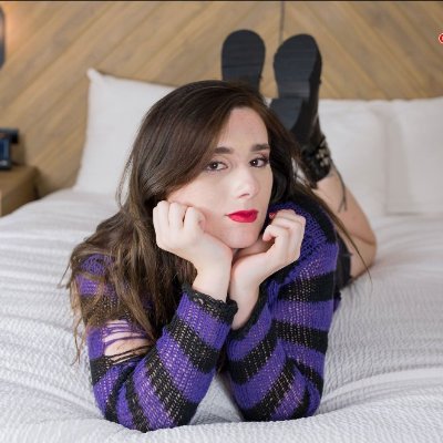 ThatRubyOReilly's profile picture. Come check out lewd pics of this trans woman!
https://t.co/WfAOGMLCLc
