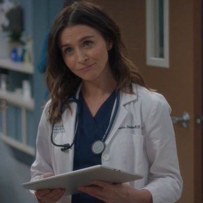 dibreaksfree's profile picture. “the key, though, win or lose, is to never fail.” 🩺 || saved my heart from the fate of ophelia 🌊 ||