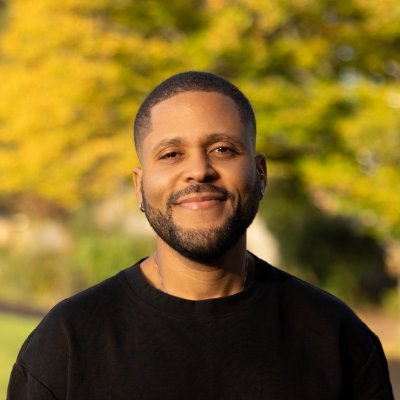 joelsonleal_'s profile picture. Product Designer. UX Engineer designing human-centred systems. UX Design Awards Nominee (New Talent). Chevening Scholar.