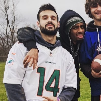 Mike_Lee213's profile picture. 