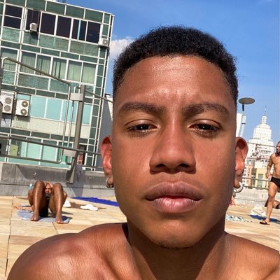 thesilvio_'s profile picture. 𖣘