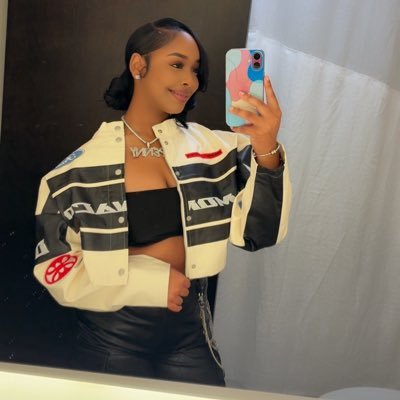 01pennyproud's profile picture. “You’re always one decision away from a totally different life”💋