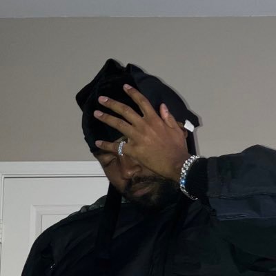 sznu_'s profile picture. tx.