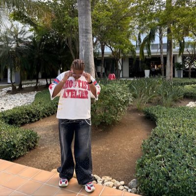 playap17's profile picture. naturally funny because my life is a joke