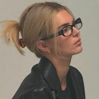 rhdeskin's profile picture. better at 70.