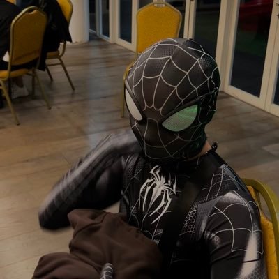 TaloMemoir's profile picture. an experiment | he/him | INFJ | #booktwts , music & films 📚🎵🎬