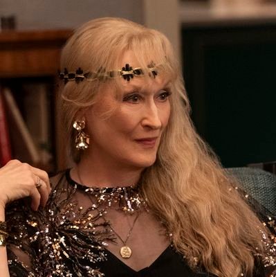 chiamamienne's profile picture. got donna sheridan’s dance moves and oliver putnam’s dramatic flair