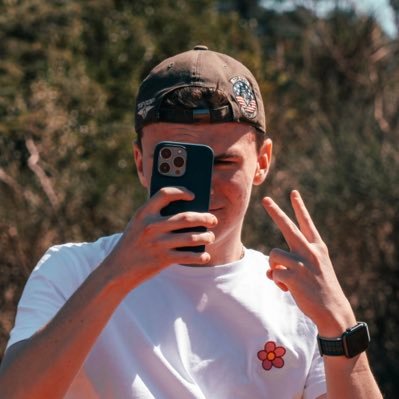 nzhorus's profile picture. enfant perdu dans le monde des adultes - sudiste ☀️