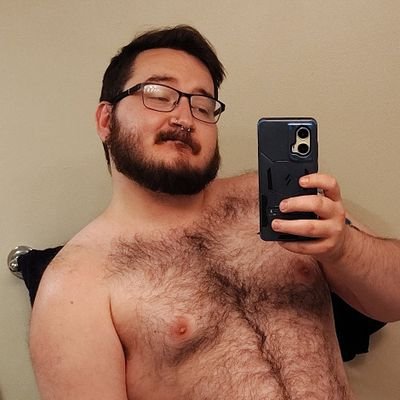 JoeMamaIV's profile picture. Charismatic, unique, nervous, and talented. 25, He/They. 🏳️‍🌈