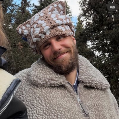 writtenbyjustin's profile picture. dedicated to Justin and Hailey ♡ I belieber since ‘10 I Jailey defender ˚₊‧ I #1 too long, yukon, all the way fan
