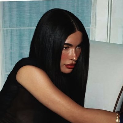 crazybieber's profile picture. too busy fangirling to deal with haters