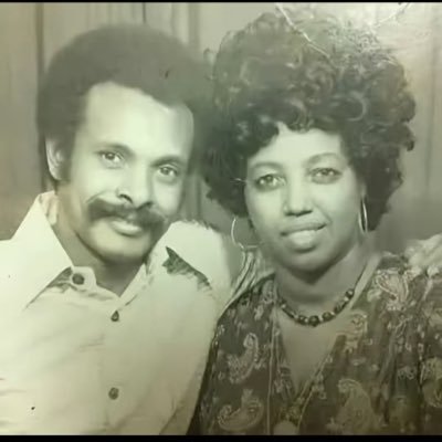 nazria_'s profile picture. 