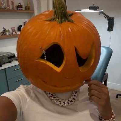 cosmiccolossaI's profile picture. 