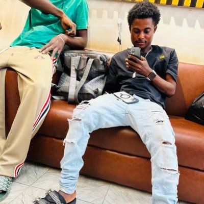 kwesi_blinks044's profile picture. Never k let your background determine your future