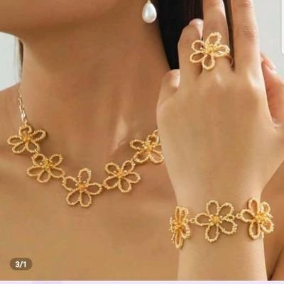 PeoplesVoiicee's profile picture. درزية المبدأ، حُرّة بالفطرة. أؤمن بالعقل، وأحمل إرثًا توحيديًا من الجبل إلى القلب. الوفاء شيمتي، والكرامة نهجي. #الحُرّة_الدرزية