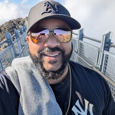 Macmoll1's profile picture. I'm here for the sports and tryin to make a dolla outta 5 cents, lets goo!!