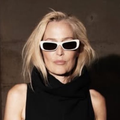 gillianslawyer's profile picture. I just want to talk my shit anonymously. Gillian Anderson stan. I'm actually a lawyer.