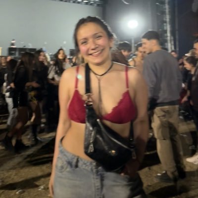 swizzlesheeran5's profile picture. am i bad? or mad? or wise?