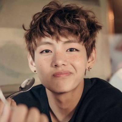 fondlyot7's profile picture. 