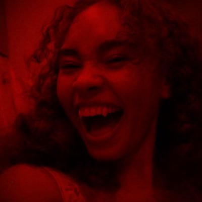 agathasmoon's profile picture. 18y ~ 🇧🇷🇺🇸 lésbica estudante de cinema 📽️