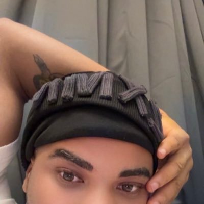 BiggVibess's profile picture. I pray that I won’t die trying 🙏 #SpreadLove❤️ 🦅