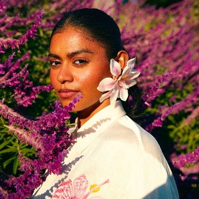 Naleybynature's profile picture. Follow along on Naley By Nature