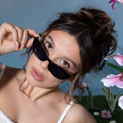 Valelvnn's profile picture. Mileven stan  
ᯓᡣ⋆｡𖦹°⭒˚｡⋆°❀⋆.ೃ࿔*:･