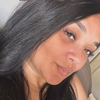 Clarissaneves95's profile picture. 