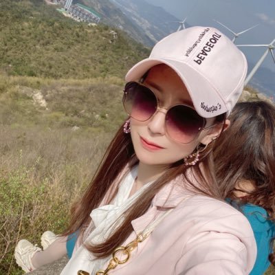 DeniseTerr69275's profile picture. Life is like a journey. You will always see scenery and encounter difficulties along the way. Only by persistence can you reach the end.