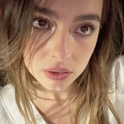 pupuyull's profile picture. take a bite of the big apple.