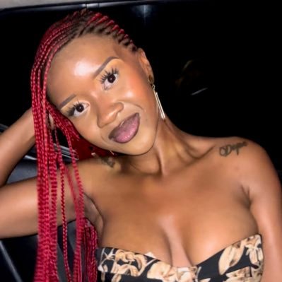 LwazZzee's profile picture. Nina with the heat like a blanket. Most Dope shawty even got it branded 💮