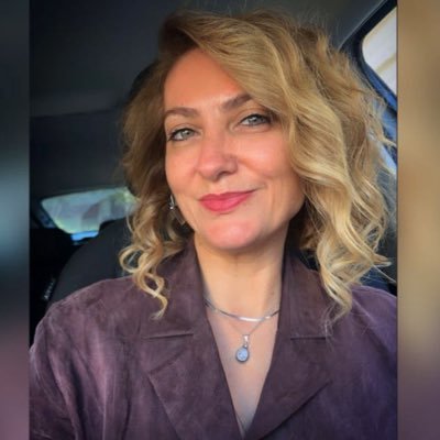 aysellihallerr's profile picture. “Aysel git başımdan ben sana göre değilim”