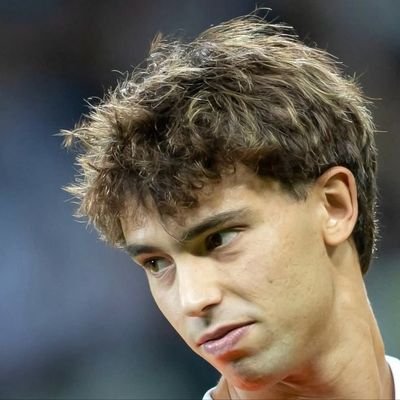 AbcDef75011805's profile picture. إعتدلو في كل شيء، إلا في حُب النصر تمادُوا.💛
